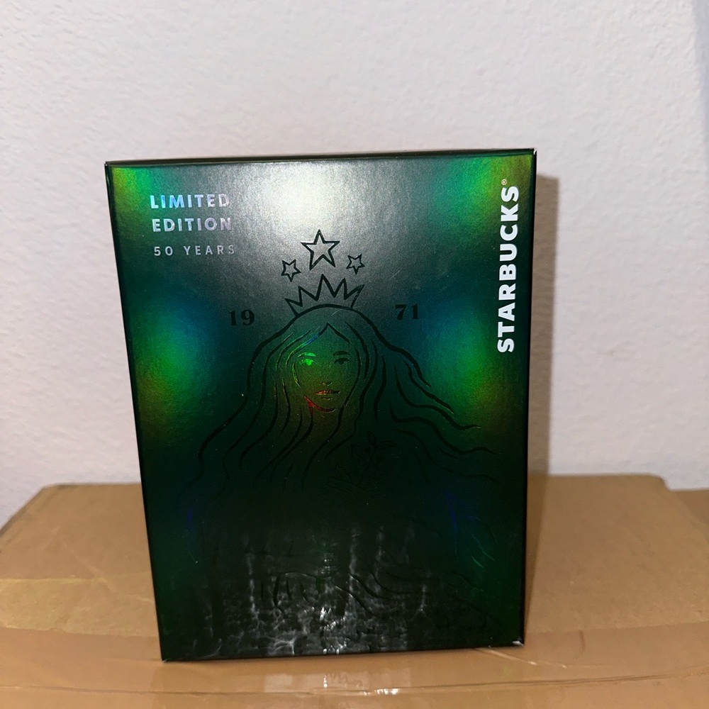 Starbucks- Green 50 anniversary cup - Picture 6 of 7